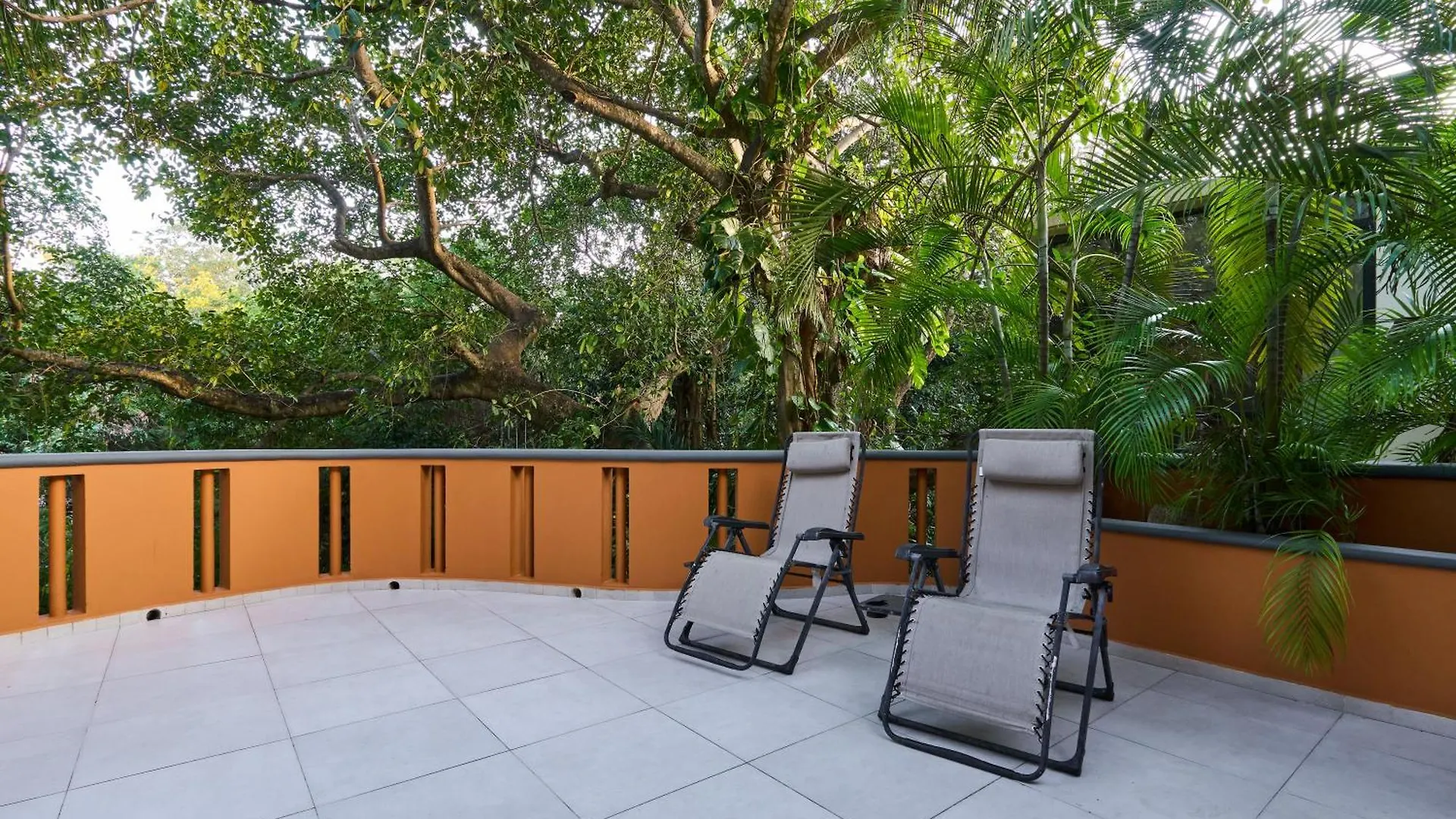 Spacious And Stylish Vacation Home For 8 With Private Pool And Large Terrace Playa del Carmen Mexico