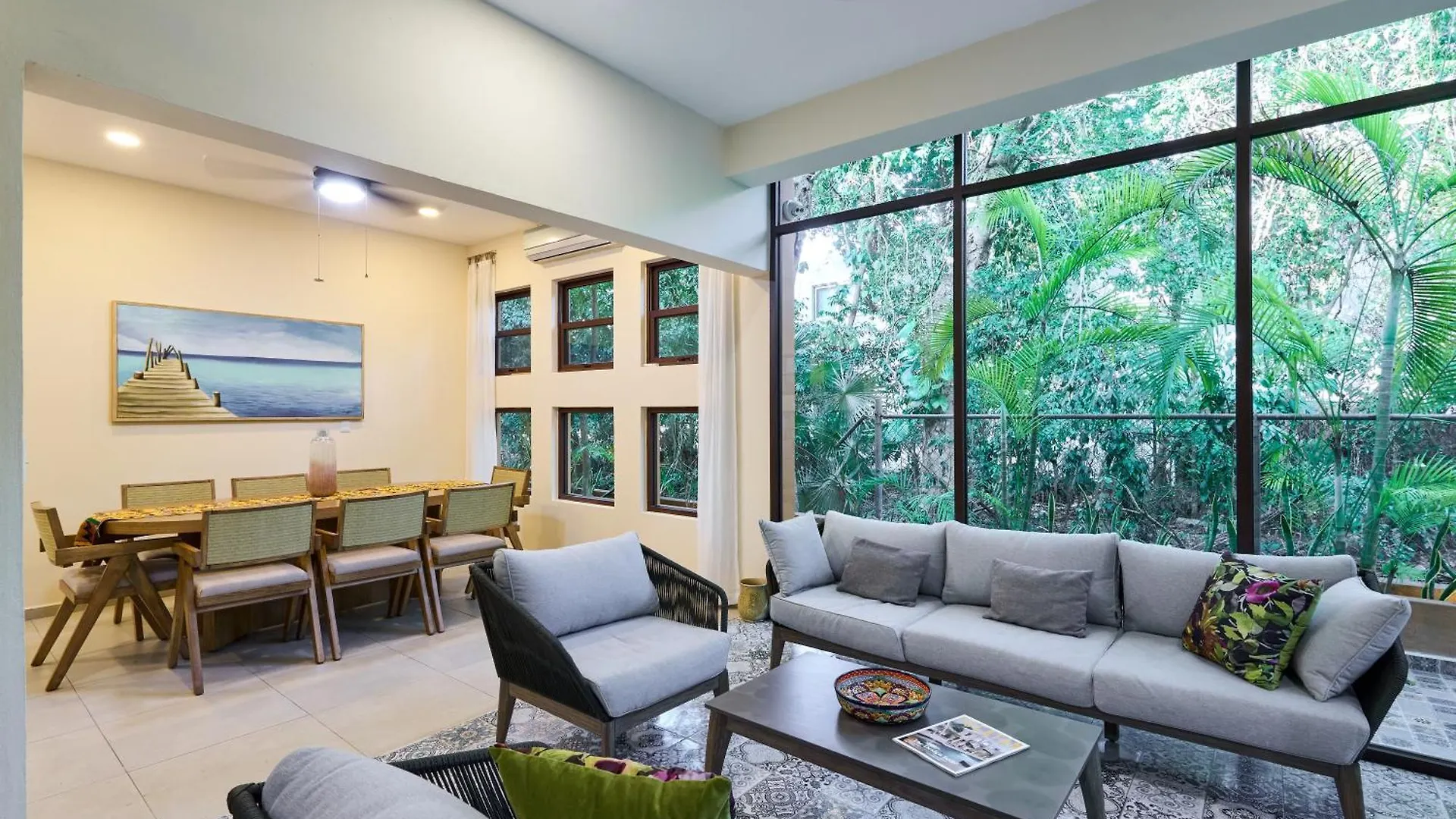 Spacious And Stylish Vacation Home For 8 With Private Pool And Large Terrace Playa del Carmen Holiday home