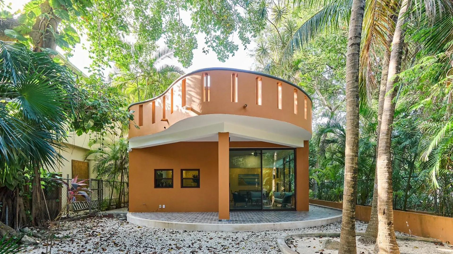 Spacious And Stylish Vacation Home For 8 With Private Pool And Large Terrace Playa del Carmen 0*,  Mexico